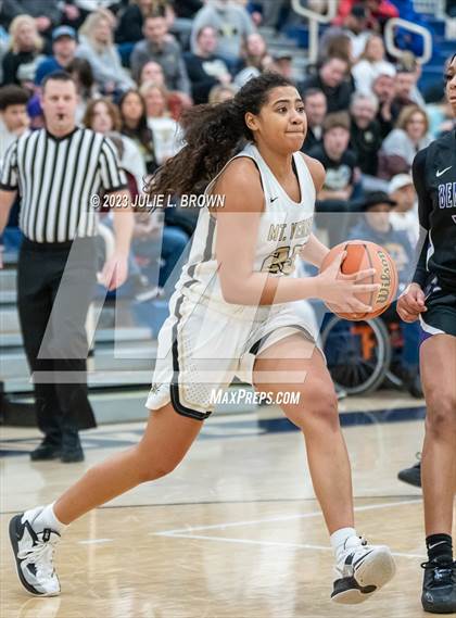 Thumbnail 3 in Ben Davis vs. Mt. Vernon (IHSAA 4A Regional 6 Championship) photogallery.