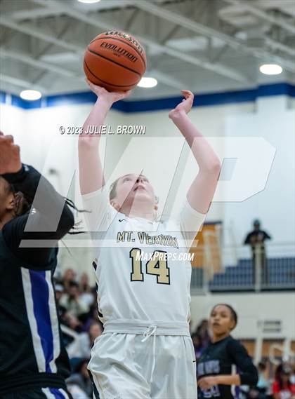 Thumbnail 2 in Ben Davis vs. Mt. Vernon (IHSAA 4A Regional 6 Championship) photogallery.