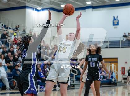 Thumbnail 1 in Ben Davis vs. Mt. Vernon (IHSAA 4A Regional 6 Championship) photogallery.