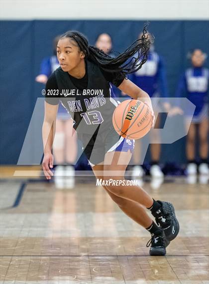 Thumbnail 2 in Ben Davis vs. Mt. Vernon (IHSAA 4A Regional 6 Championship) photogallery.