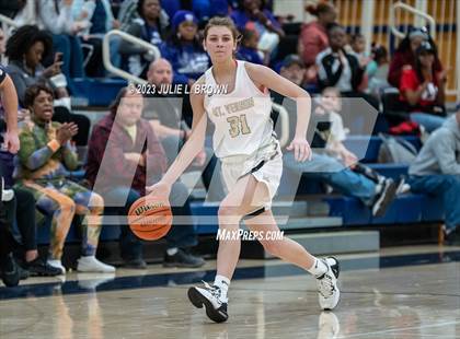 Thumbnail 2 in Ben Davis vs. Mt. Vernon (IHSAA 4A Regional 6 Championship) photogallery.
