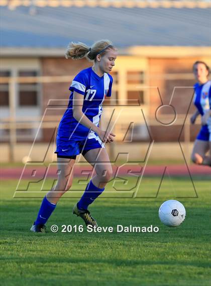 Thumbnail 2 in Metairie Park Country Day vs Archbishop Chapelle (Muss Bertolino) photogallery.