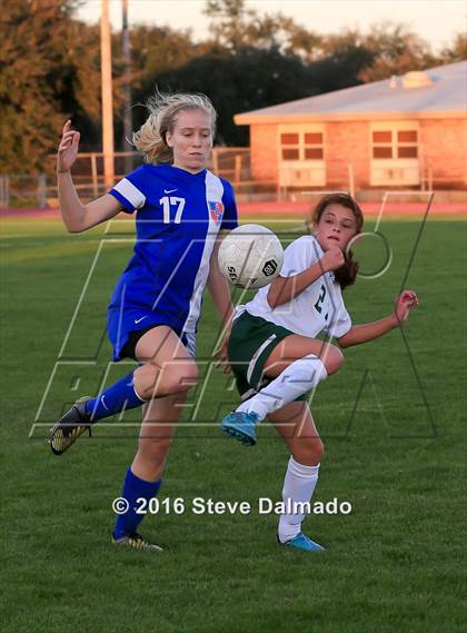Thumbnail 2 in Metairie Park Country Day vs Archbishop Chapelle (Muss Bertolino) photogallery.