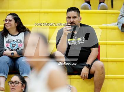 Thumbnail 3 in Martin vs Fossil Ridge photogallery.