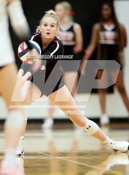 Thumbnail 1 in Martin vs Fossil Ridge photogallery.