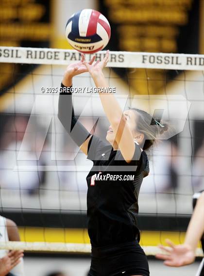 Thumbnail 3 in Martin vs Fossil Ridge photogallery.