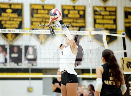 Thumbnail 2 in Martin vs Fossil Ridge photogallery.