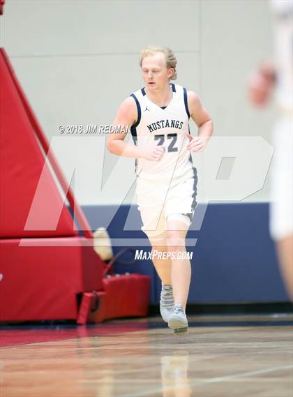 Thumbnail 2 in Conroe vs Kingwood (McDonald's Texas Invitational) photogallery.