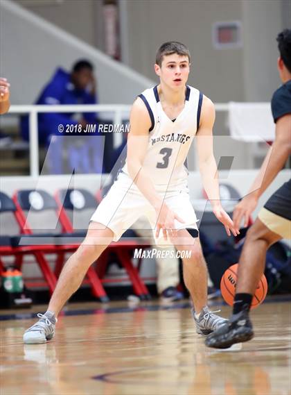 Thumbnail 2 in Conroe vs Kingwood (McDonald's Texas Invitational) photogallery.