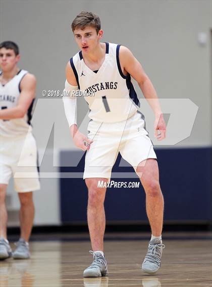 Thumbnail 1 in Conroe vs Kingwood (McDonald's Texas Invitational) photogallery.