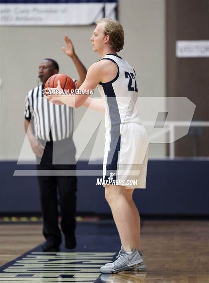 Thumbnail 3 in Conroe vs Kingwood (McDonald's Texas Invitational) photogallery.