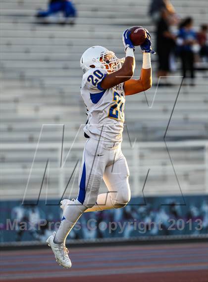 Thumbnail 2 in Serra @ Bellarmine photogallery.