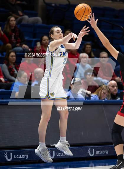 Thumbnail 2 in Faith Christian vs. Sacramento Adventist (CIF SJS D6 Final) photogallery.