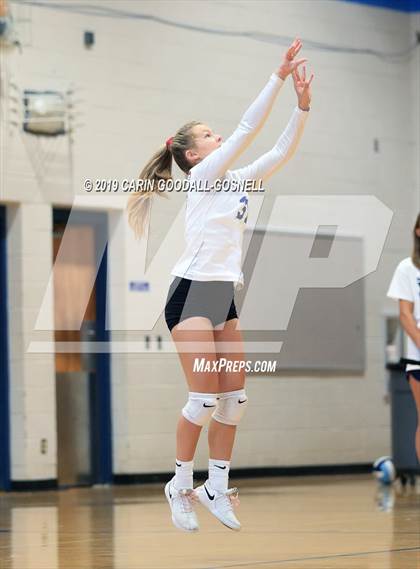 Thumbnail 3 in West Craven vs Swansboro (Joseph L. Beasley Spikefest) photogallery.
