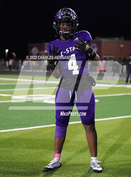 Thumbnail 2 in A&M Consolidated @ College Station photogallery.