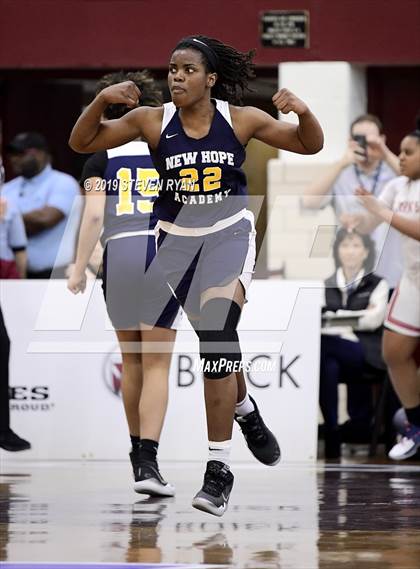 Thumbnail 1 in New Hope Academy vs. St. John's (GEICO National Tournament Final) photogallery.