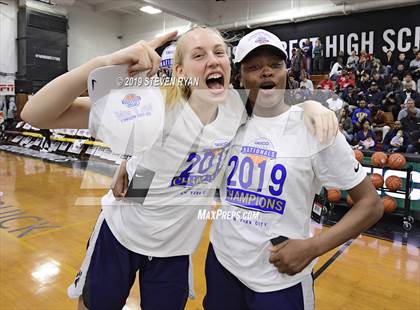 Thumbnail 3 in New Hope Academy vs. St. John's (GEICO National Tournament Final) photogallery.