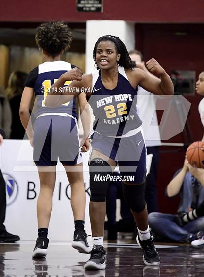 Thumbnail 1 in New Hope Academy vs. St. John's (GEICO National Tournament Final) photogallery.