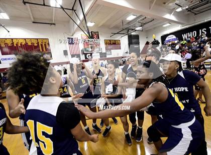 Thumbnail 2 in New Hope Academy vs. St. John's (GEICO National Tournament Final) photogallery.