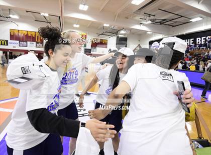 Thumbnail 2 in New Hope Academy vs. St. John's (GEICO National Tournament Final) photogallery.
