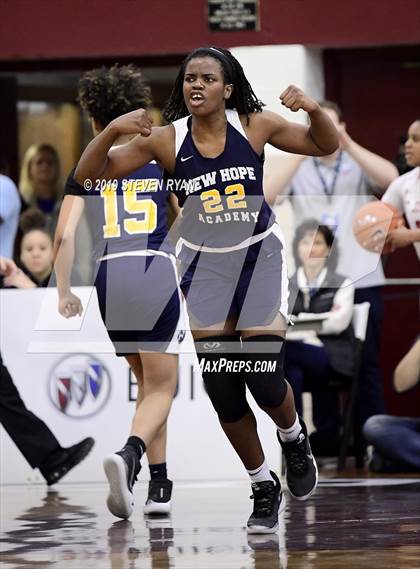 Thumbnail 2 in New Hope Academy vs. St. John's (GEICO National Tournament Final) photogallery.