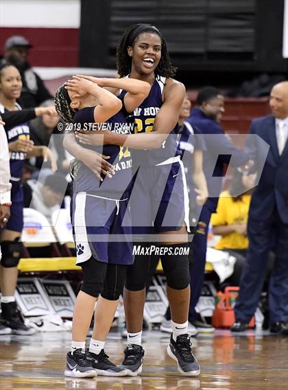 Thumbnail 2 in New Hope Academy vs. St. John's (GEICO National Tournament Final) photogallery.