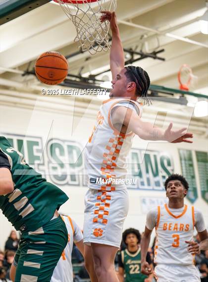 Thumbnail 3 in Poly vs Moreau Catholic (MLK Classic) photogallery.