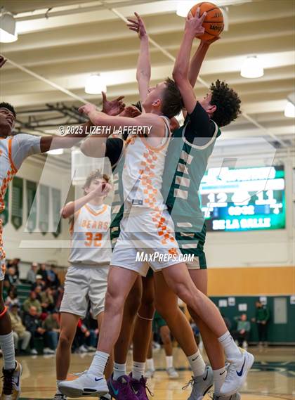 Thumbnail 3 in Poly vs Moreau Catholic (MLK Classic) photogallery.