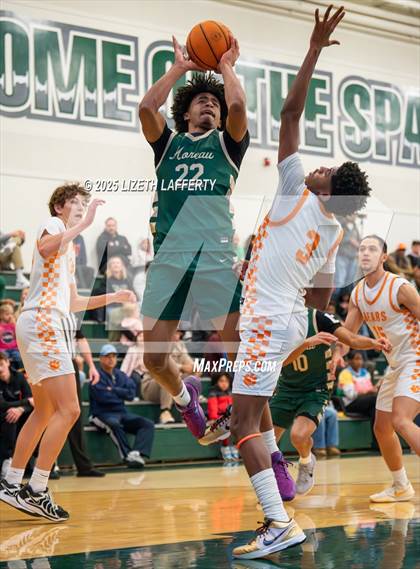 Thumbnail 2 in Poly vs Moreau Catholic (MLK Classic) photogallery.