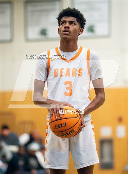 Thumbnail 2 in Poly vs Moreau Catholic (MLK Classic) photogallery.