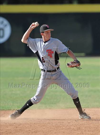 Thumbnail 1 in Tustin @ El Dorado photogallery.