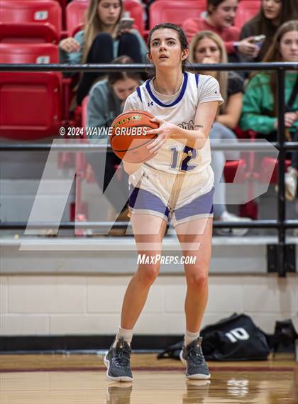 Thumbnail 1 in Mount Vernon vs. Atlanta (UIL 3A Bi-District Playoff) photogallery.