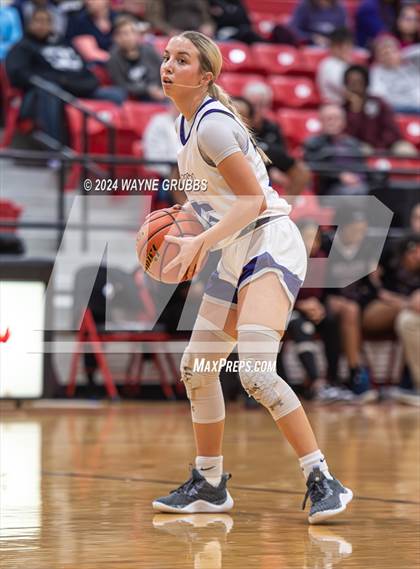 Thumbnail 2 in Mount Vernon vs. Atlanta (UIL 3A Bi-District Playoff) photogallery.