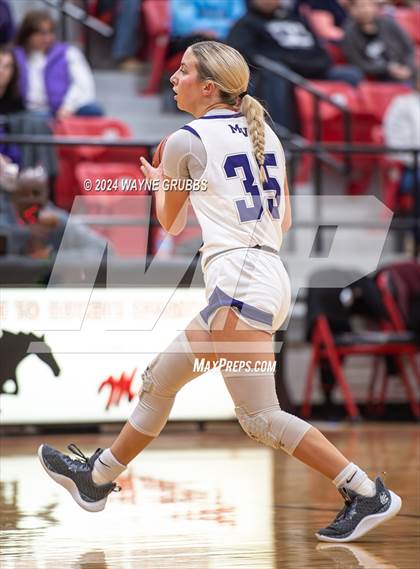 Thumbnail 1 in Mount Vernon vs. Atlanta (UIL 3A Bi-District Playoff) photogallery.