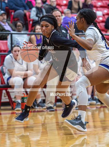 Thumbnail 1 in Mount Vernon vs. Atlanta (UIL 3A Bi-District Playoff) photogallery.