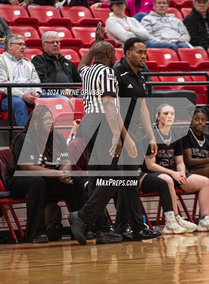 Thumbnail 1 in Mount Vernon vs. Atlanta (UIL 3A Bi-District Playoff) photogallery.
