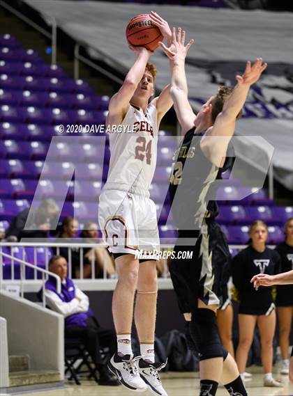 Thumbnail 3 in Cedar vs. Desert Hills (UHSAA 4A Quarterfinal) photogallery.