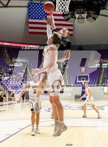 Thumbnail 1 in Cedar vs. Desert Hills (UHSAA 4A Quarterfinal) photogallery.