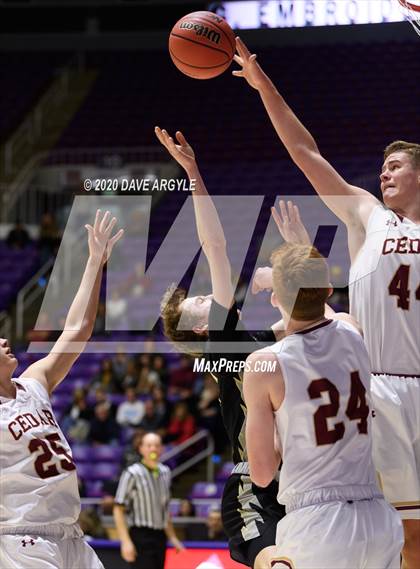 Thumbnail 2 in Cedar vs. Desert Hills (UHSAA 4A Quarterfinal) photogallery.