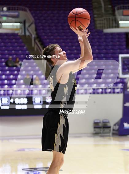 Thumbnail 1 in Cedar vs. Desert Hills (UHSAA 4A Quarterfinal) photogallery.
