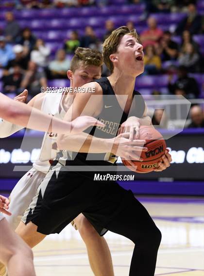 Thumbnail 3 in Cedar vs. Desert Hills (UHSAA 4A Quarterfinal) photogallery.