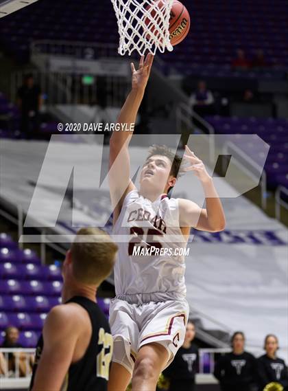 Thumbnail 3 in Cedar vs. Desert Hills (UHSAA 4A Quarterfinal) photogallery.