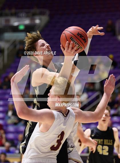 Thumbnail 3 in Cedar vs. Desert Hills (UHSAA 4A Quarterfinal) photogallery.