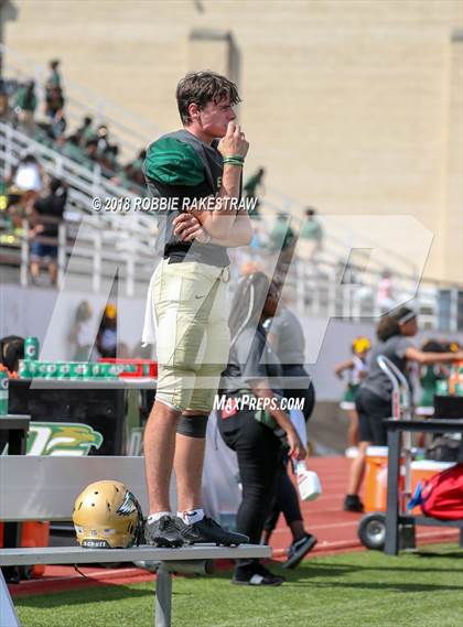 Thumbnail 3 in Bishop Dunne vs. DeSoto photogallery.