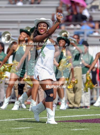Thumbnail 2 in Bishop Dunne vs. DeSoto photogallery.
