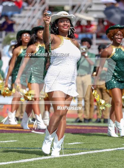 Thumbnail 3 in Bishop Dunne vs. DeSoto photogallery.