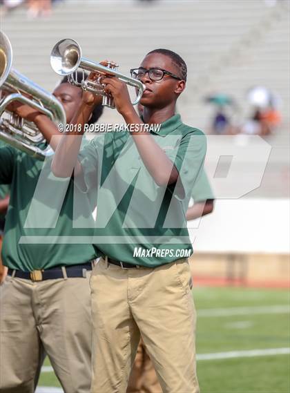 Thumbnail 2 in Bishop Dunne vs. DeSoto photogallery.