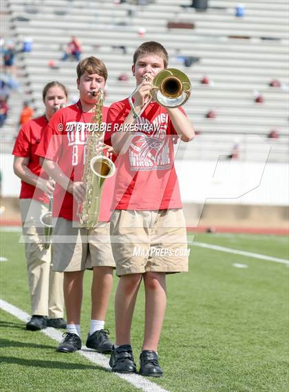 Thumbnail 2 in Bishop Dunne vs. DeSoto photogallery.