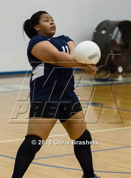 Thumbnail 3 in Sylvan Hills vs. Fair photogallery.
