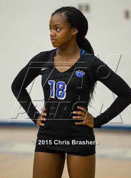Thumbnail 3 in Sylvan Hills vs. Fair photogallery.